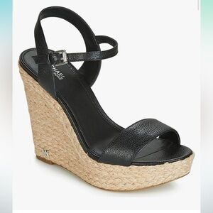 MK shoes Leather upper size 6.5